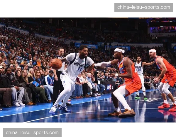 战报：开拓者与黄蜂战至双加时，两队合计共出手105记三分